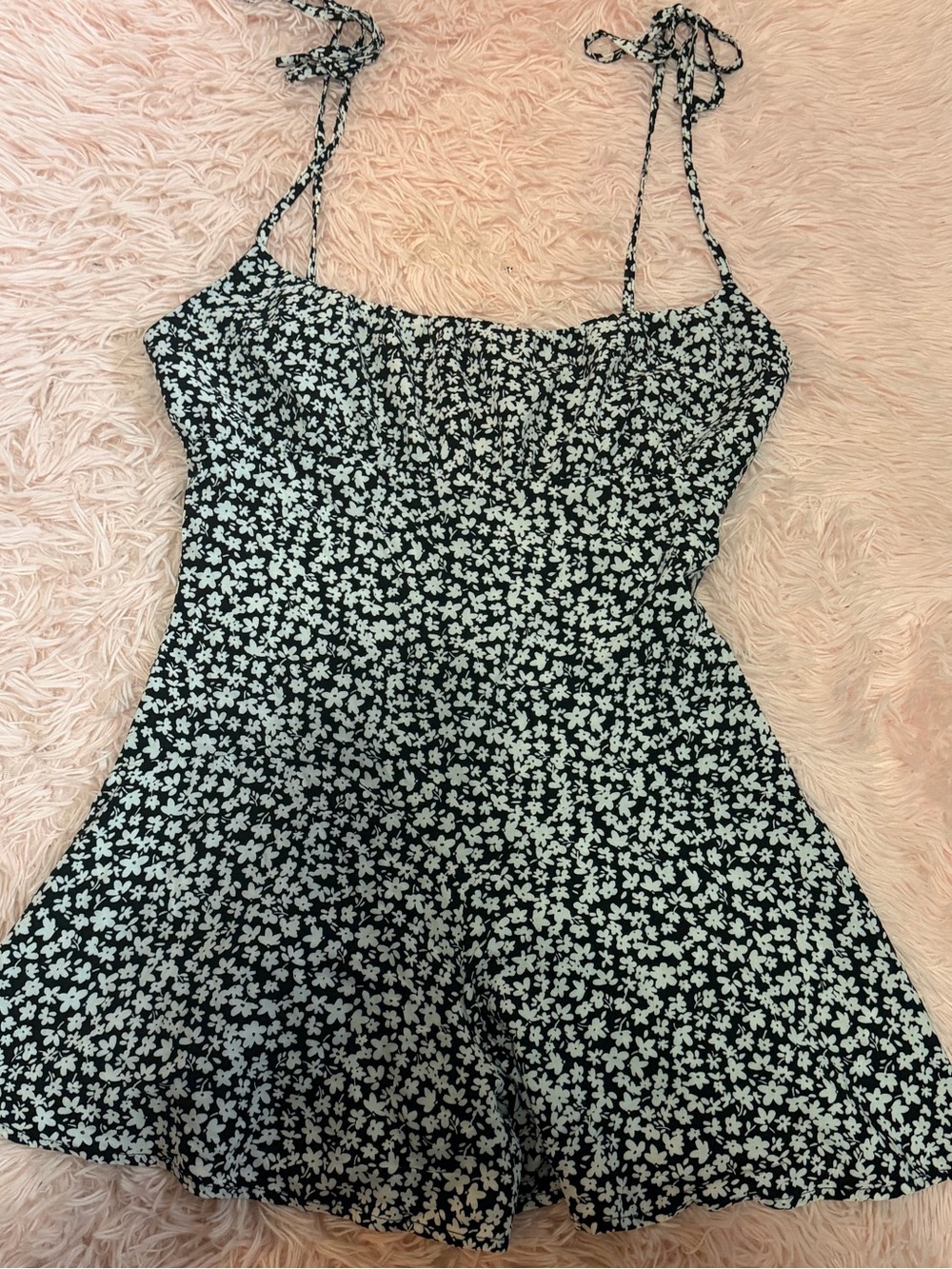 Forever 21 Black & White Floral Tie-Strap romper with pockets